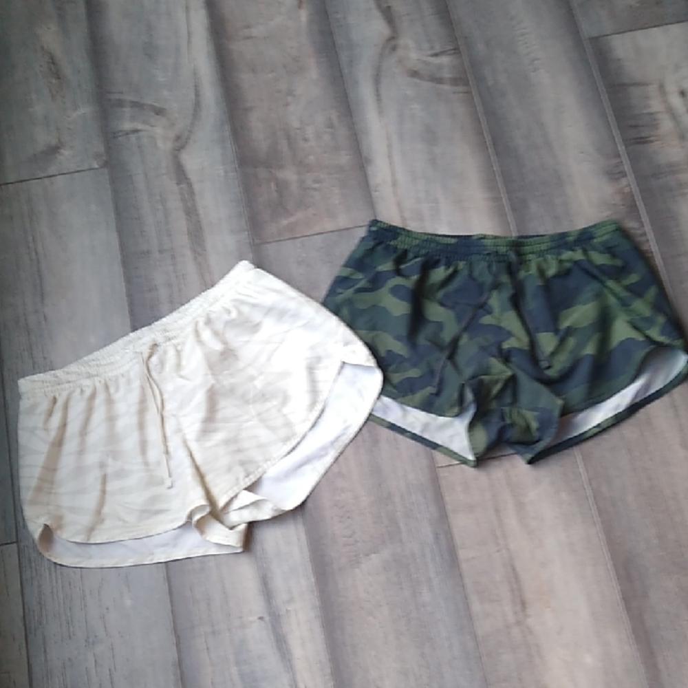 Old Navy Camouflage and Cream Athletic Shorts BUNDLE WOMEN'S S
